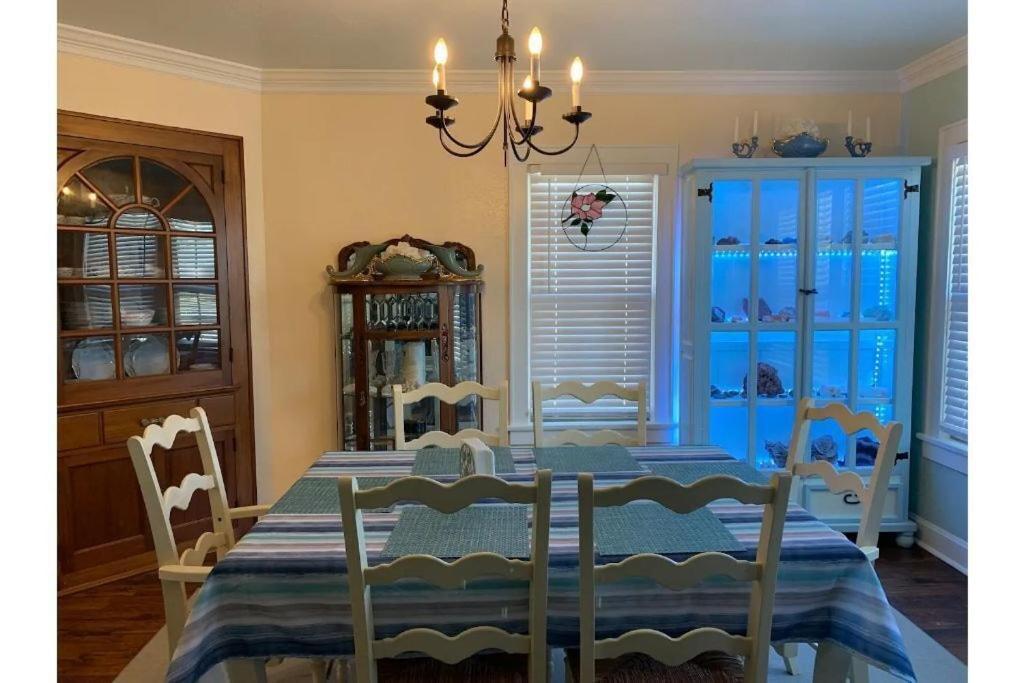 1 Mile To Fort Sill! The Carolebelle Cottage Sleeps 8 With Hottub,Grills,Firepit Lawton Buitenkant foto