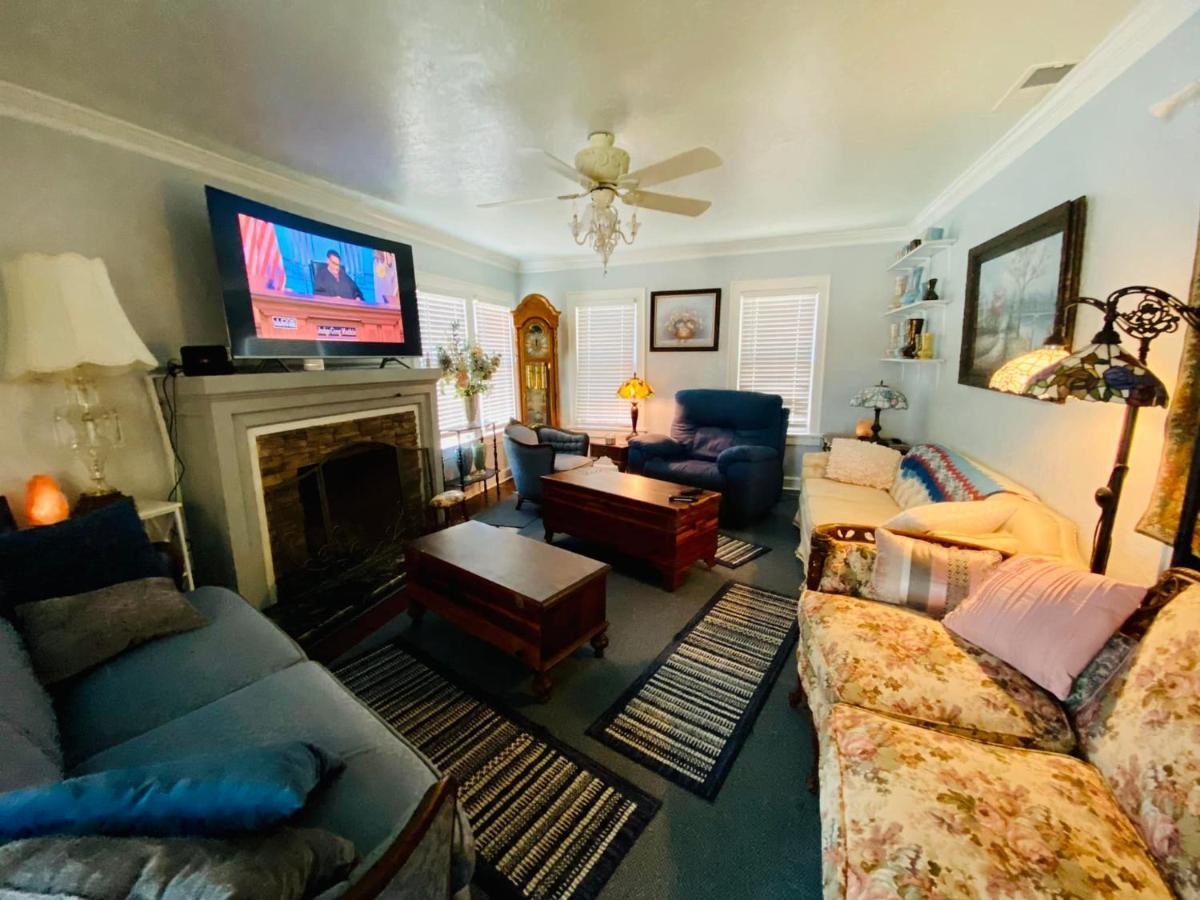 1 Mile To Fort Sill! The Carolebelle Cottage Sleeps 8 With Hottub,Grills,Firepit Lawton Buitenkant foto