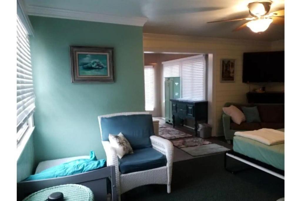 1 Mile To Fort Sill! The Carolebelle Cottage Sleeps 8 With Hottub,Grills,Firepit Lawton Buitenkant foto