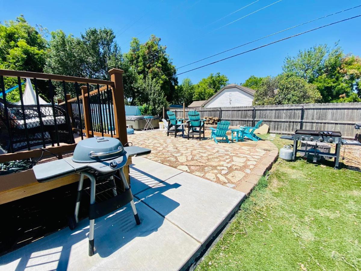 1 Mile To Fort Sill! The Carolebelle Cottage Sleeps 8 With Hottub,Grills,Firepit Lawton Buitenkant foto